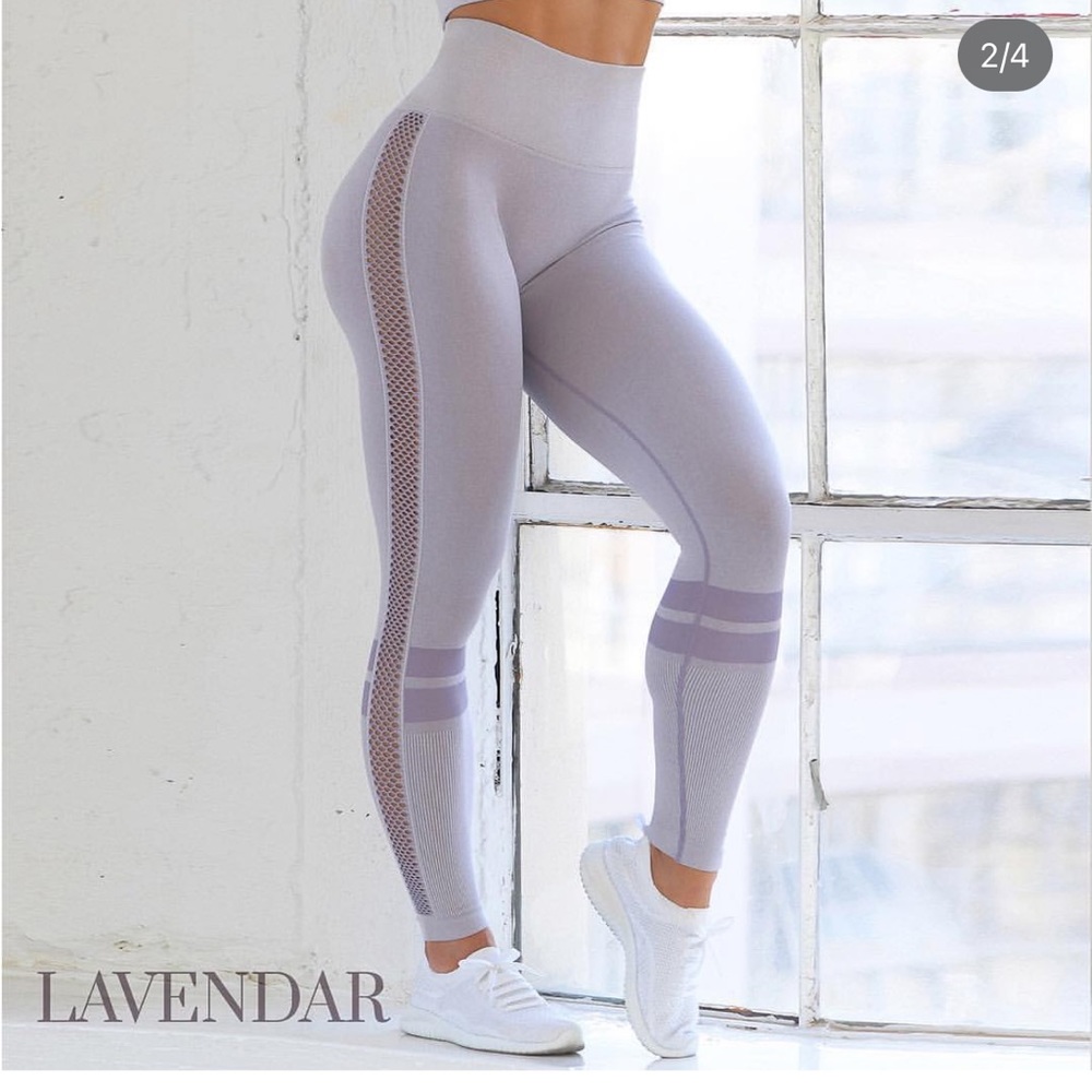 RARE Bombshell Sportswear Leggings